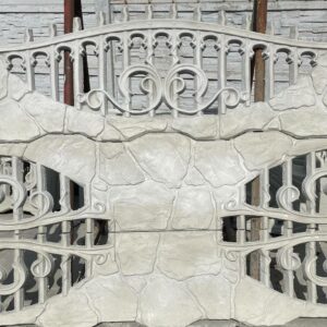 Звичайний бетонний паркан «Бутовий камінь» з аркою